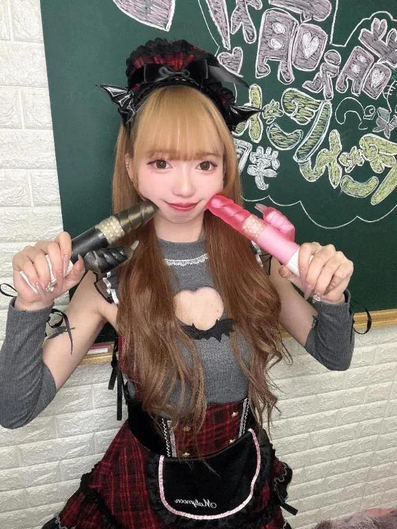 혼자 장난감 놀아 버렸다 ... ♡