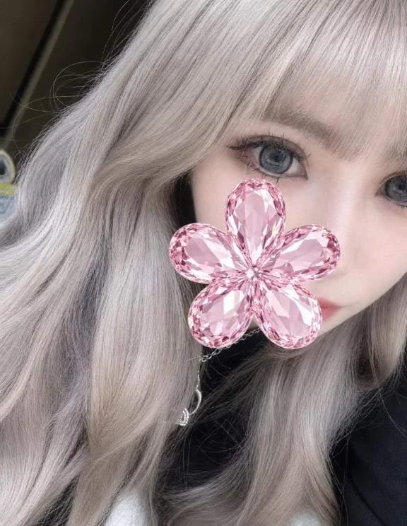 출근이야🤍💗