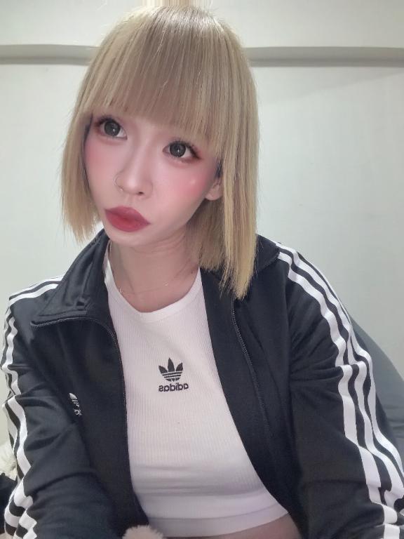 "사전 예약 기쁘다"