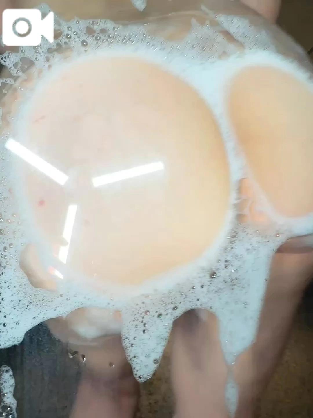 滲んで
